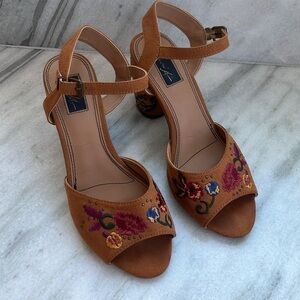 Mari A Embroidery Floral Heels GUC